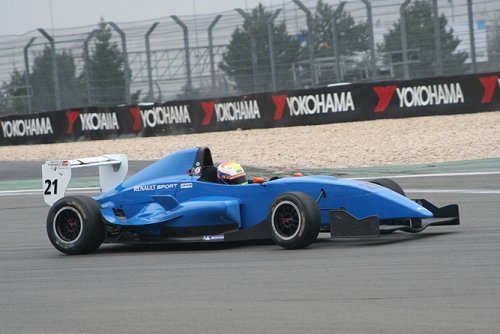 Axel vd Burgt eerste ronden in Formule Renault