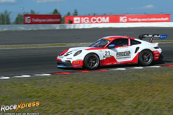 Porsche Sixt Carrera Cup Duitsland Nurburgring Foto Johann van de Kerkhof 15