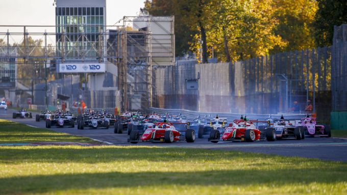 Koning Nakamura-Berta kroont zich met een perfect weekend