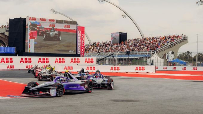 Porsche ABB FIA Formula E World Championship 2025-26 Racing for Charity 7