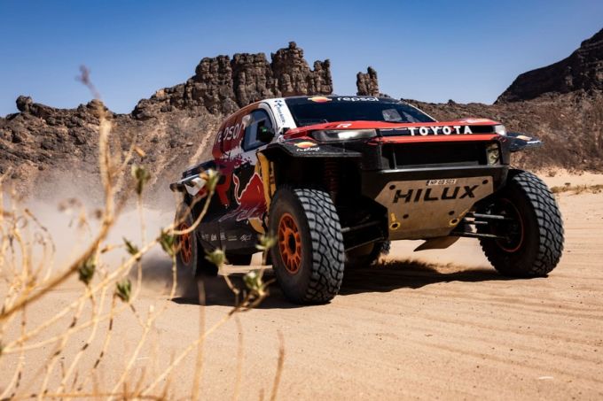 Dakar Rally Toyota Gazoo Racing W2RC-team (TGR W2RC) blufpoker 8e etappe Foto 14