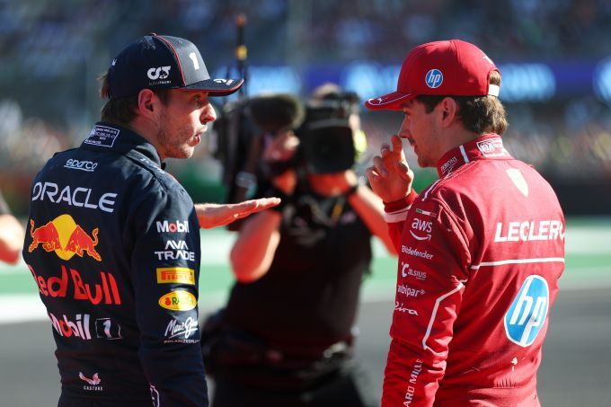 Max_Verstappen_en_Charles_Leclerc_GP_Mexico_2025