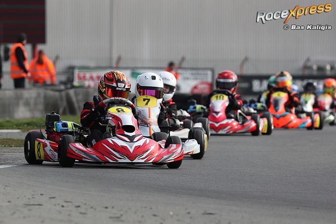 Xavi van Wel aan kop