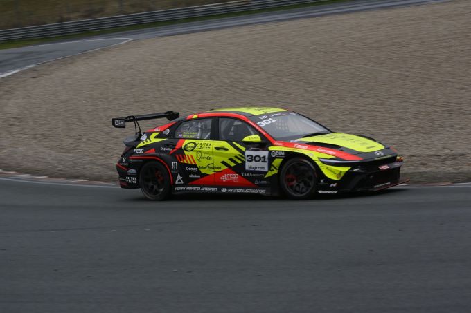 V-Max Voorjaarsraces by Supercar Madness