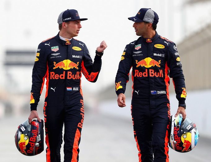 Max Verstappen en Daniel Ricciardo Red Bull Racing F1
