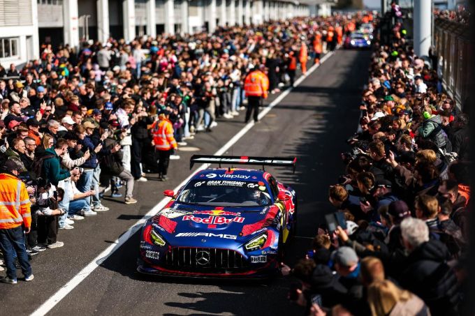 Max Verstappen GT3 Nürburgring Mercedes 2026