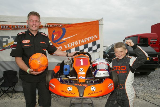 #FIFAWorldCup fans van WK voetbal Jos en Max Verstappen #oranjefans
